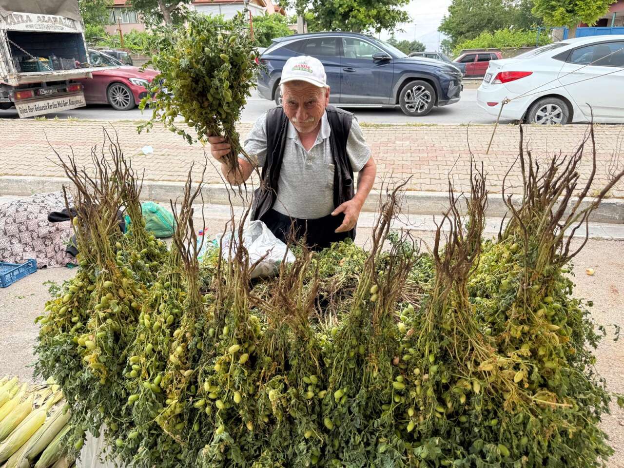 Konya’da pazar bereketi başladı! Tezgahlar renklendi, fiyatlar değişti 13